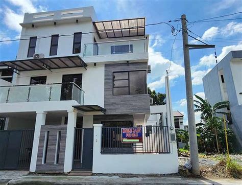 185 houses for sale in Commonwealth, Quezon City .